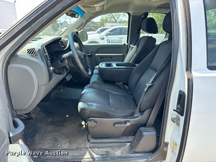 image for item EF2059 2012 Chevrolet Silverado 1500 Ext. Cab pickup truck