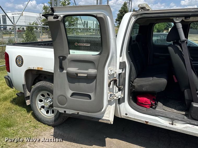 image for item EF2059 2012 Chevrolet Silverado 1500 Ext. Cab pickup truck