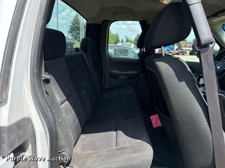 image for item EF2059 2012 Chevrolet Silverado 1500 Ext. Cab pickup truck