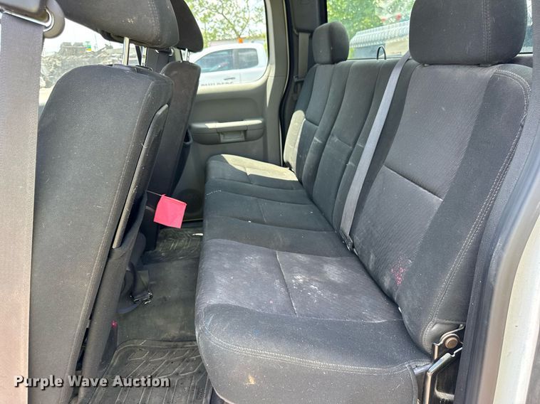 image for item EF2059 2012 Chevrolet Silverado 1500 Ext. Cab pickup truck