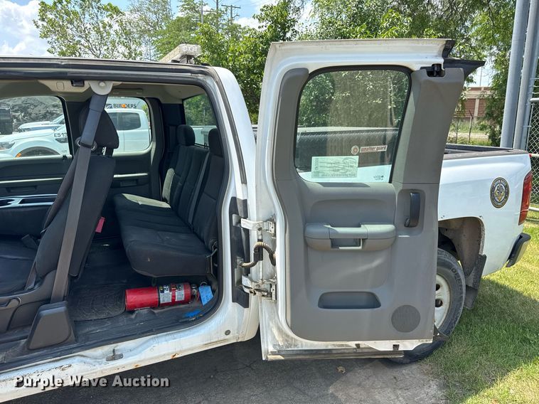 image for item EF2059 2012 Chevrolet Silverado 1500 Ext. Cab pickup truck