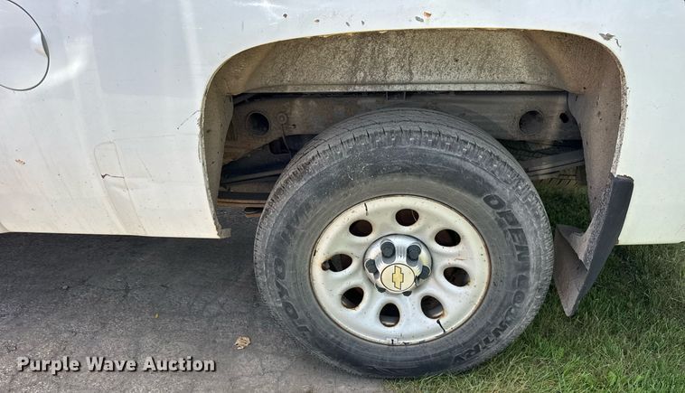 image for item EF2059 2012 Chevrolet Silverado 1500 Ext. Cab pickup truck