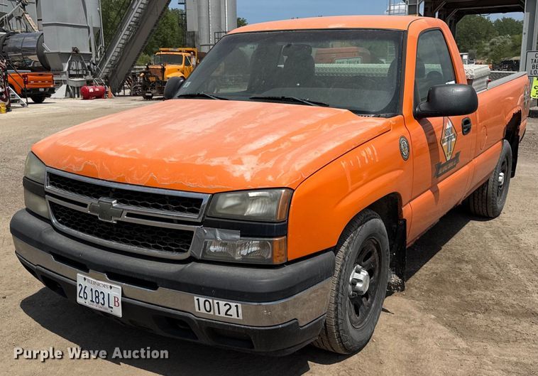 image for item EF2061 2006 Chevrolet Silverado 1500 pickup truck