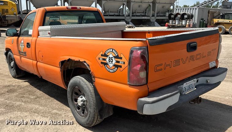 image for item EF2061 2006 Chevrolet Silverado 1500 pickup truck
