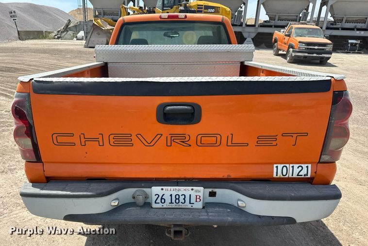 image for item EF2061 2006 Chevrolet Silverado 1500 pickup truck