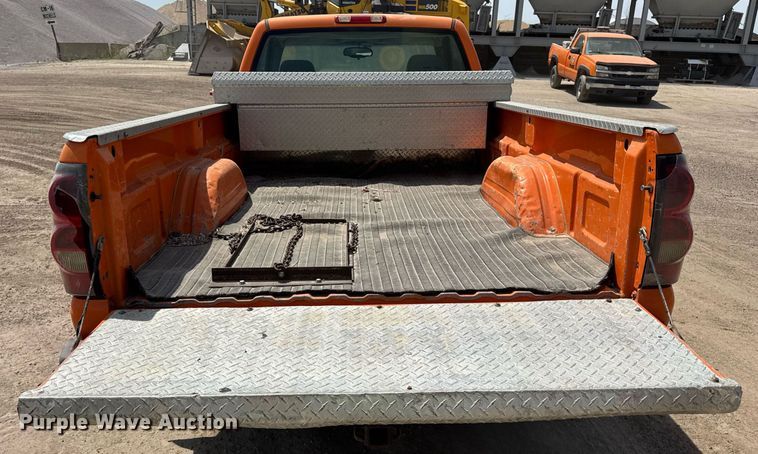 image for item EF2061 2006 Chevrolet Silverado 1500 pickup truck