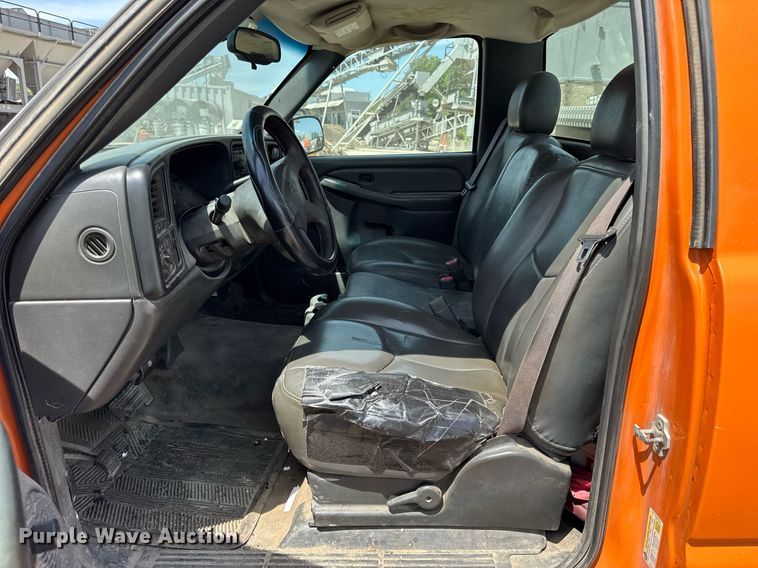 image for item EF2061 2006 Chevrolet Silverado 1500 pickup truck