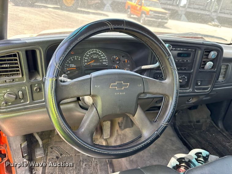 image for item EF2061 2006 Chevrolet Silverado 1500 pickup truck