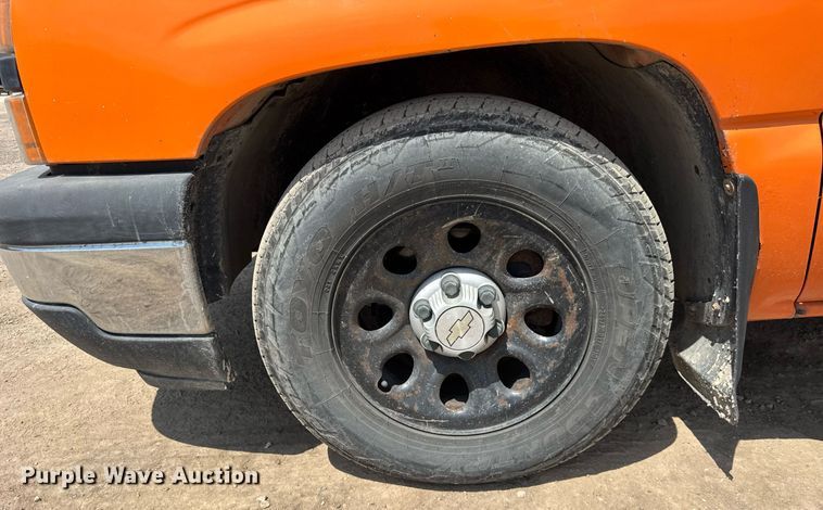 image for item EF2061 2006 Chevrolet Silverado 1500 pickup truck