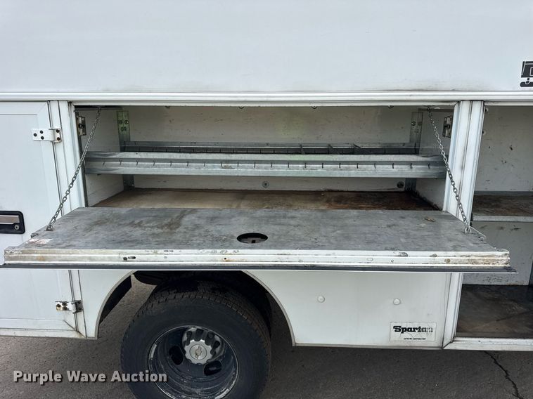 image for item EF2069 2007 Chevrolet Express box truck