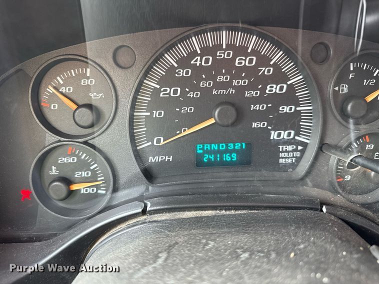 image for item EF2069 2007 Chevrolet Express box truck