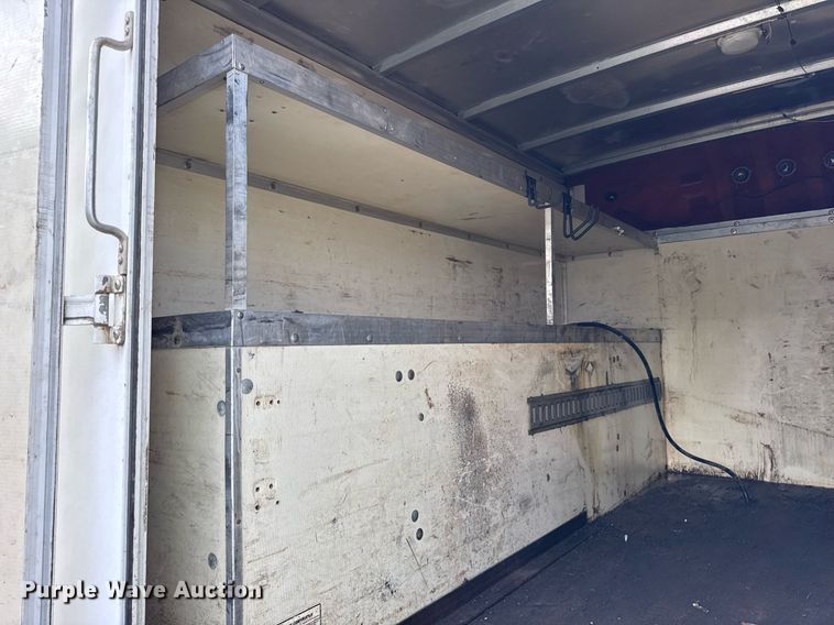 image for item EF2069 2007 Chevrolet Express box truck