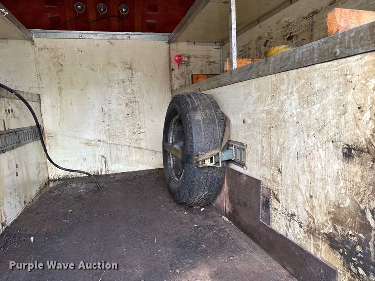 image for item EF2069 2007 Chevrolet Express box truck