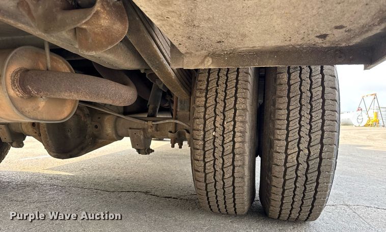 image for item EF2069 2007 Chevrolet Express box truck