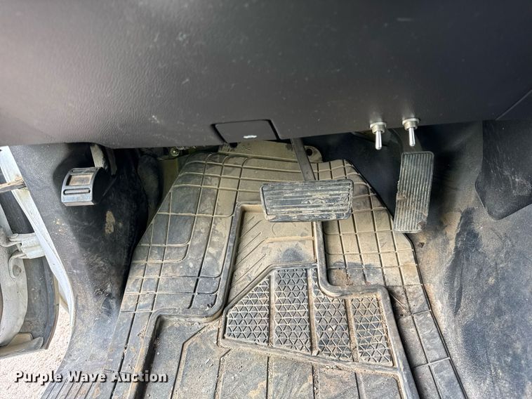 image for item EF2071 2016 Chevrolet Silverado 1500 Double Cab pickup truck