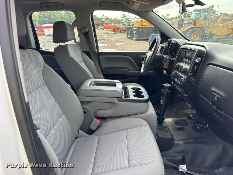 image for item EF2071 2016 Chevrolet Silverado 1500 Double Cab pickup truck