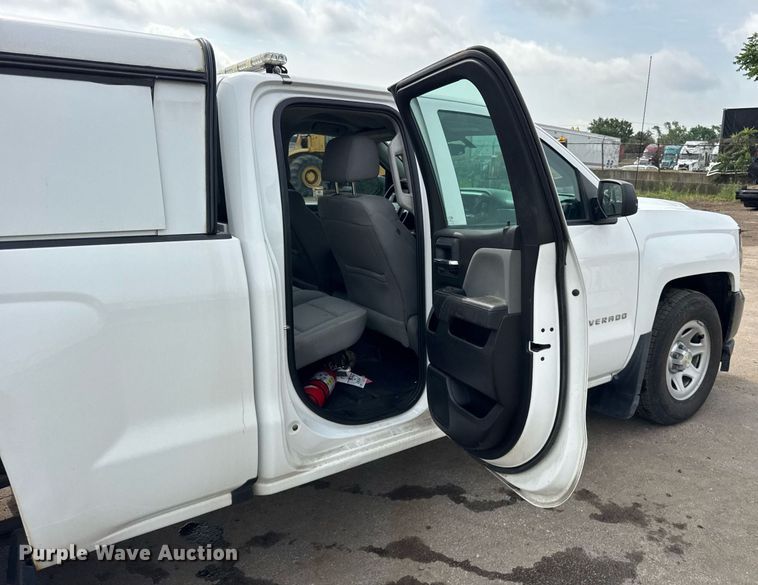 image for item EF2071 2016 Chevrolet Silverado 1500 Double Cab pickup truck