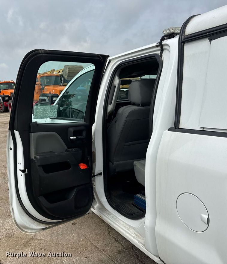 image for item EF2071 2016 Chevrolet Silverado 1500 Double Cab pickup truck