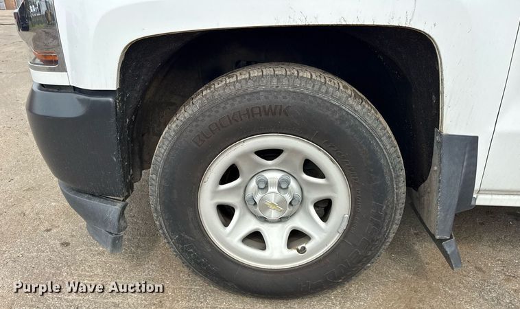 image for item EF2071 2016 Chevrolet Silverado 1500 Double Cab pickup truck