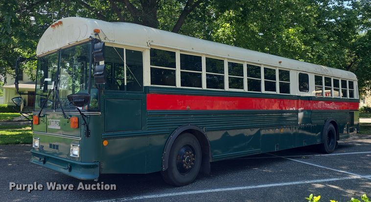 image for item EF3505 2001 Thomas Built 140H school bus