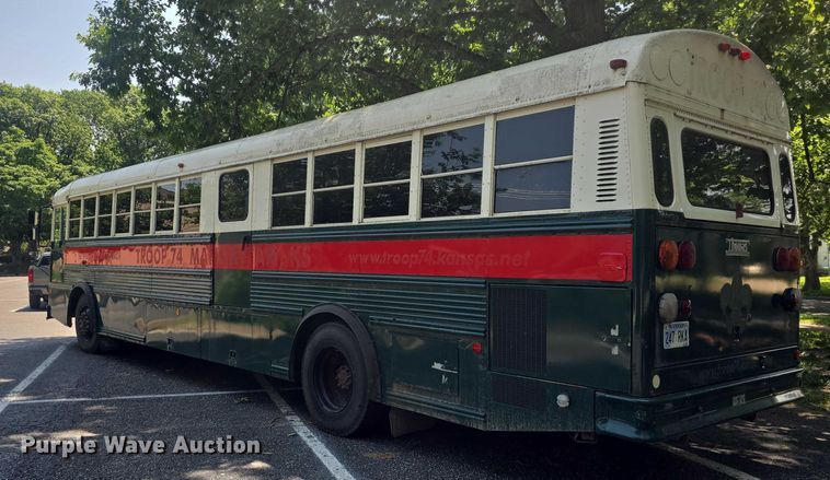 image for item EF3505 2001 Thomas Built 140H school bus