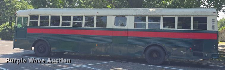 image for item EF3505 2001 Thomas Built 140H school bus