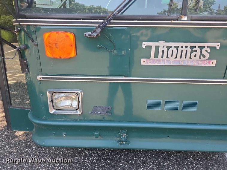 image for item EF3505 2001 Thomas Built 140H school bus