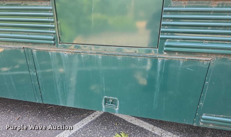 image for item EF3505 2001 Thomas Built 140H school bus