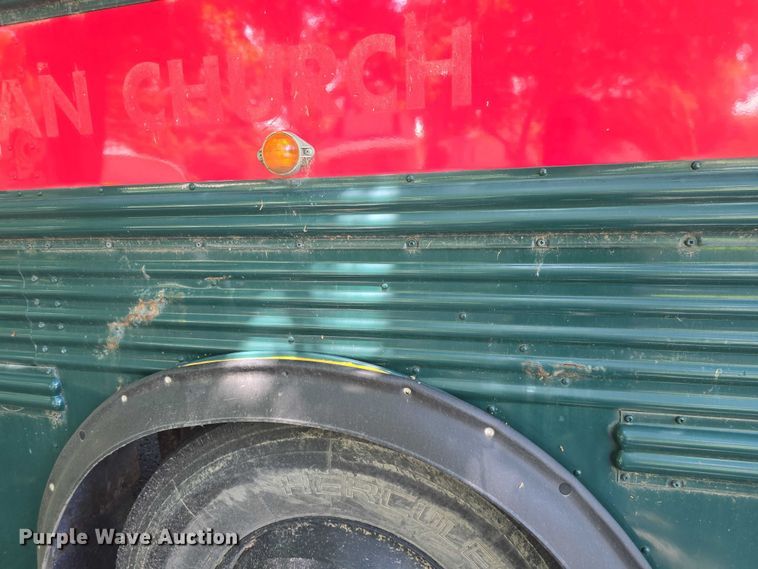 image for item EF3505 2001 Thomas Built 140H school bus