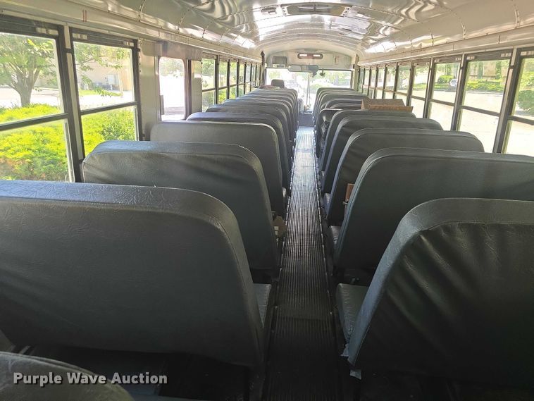 image for item EF3505 2001 Thomas Built 140H school bus