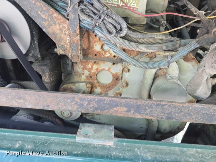 image for item EF3505 2001 Thomas Built 140H school bus