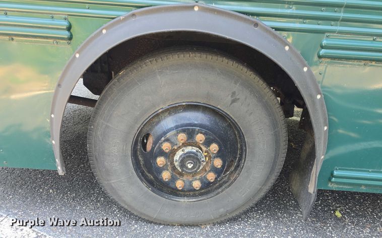 image for item EF3505 2001 Thomas Built 140H school bus