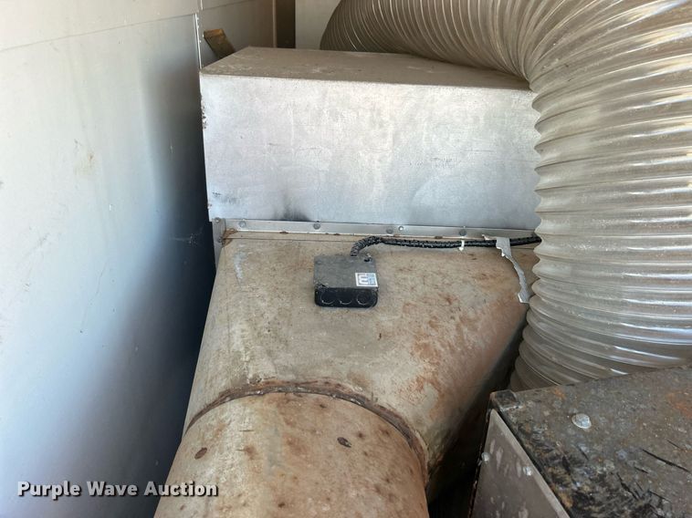 image for item EG1026 2007 Middlebury Trailers MST7X14TA2 enclosed cargo trailer