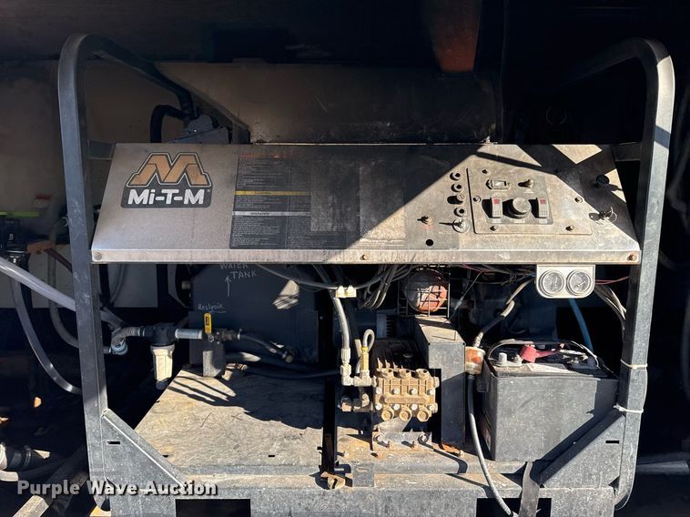 image for item EG2473 2015 C&W 7-42-VT-7K-2 pressure washer trailer