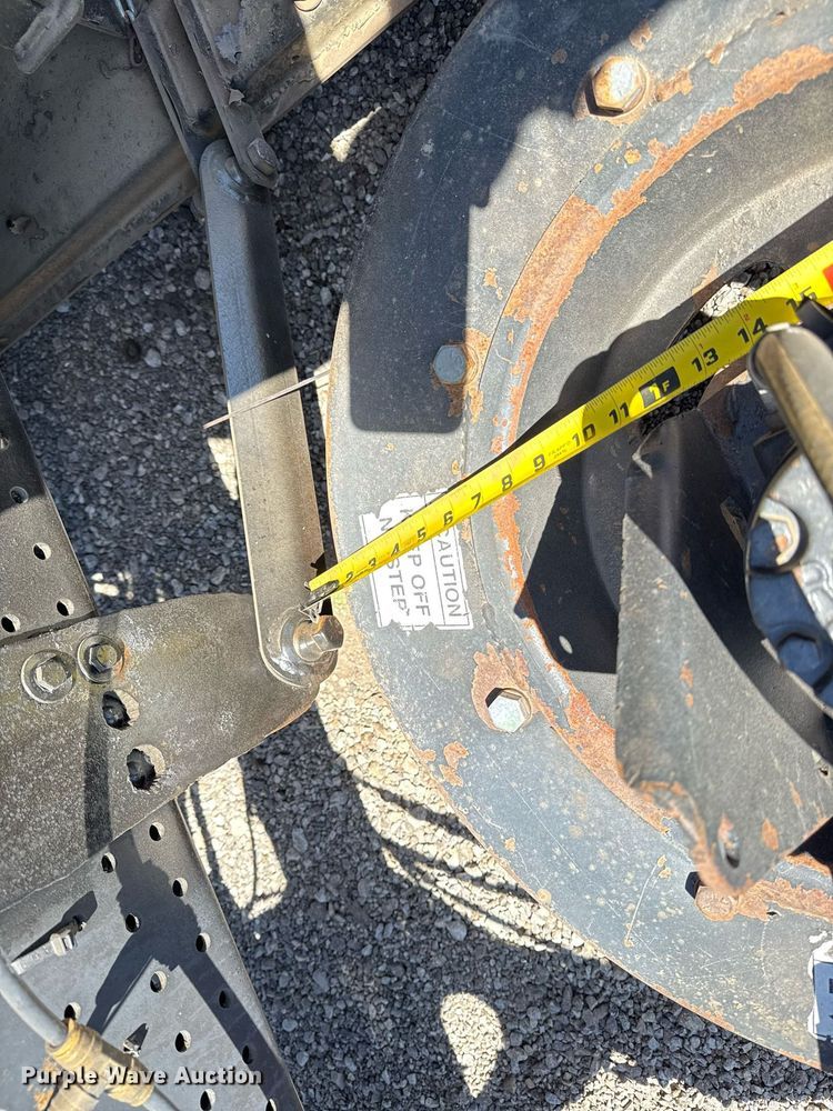 image for item EG5757 2010 Isuzu NPR HD street sweeper truck