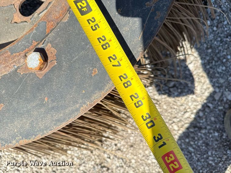 image for item EG5757 2010 Isuzu NPR HD street sweeper truck