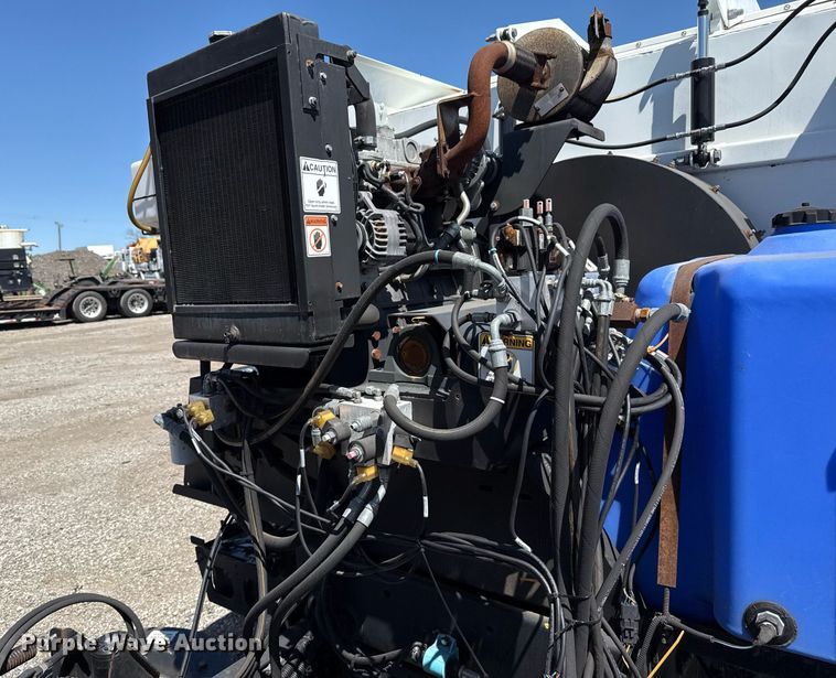 image for item EG5757 2010 Isuzu NPR HD street sweeper truck