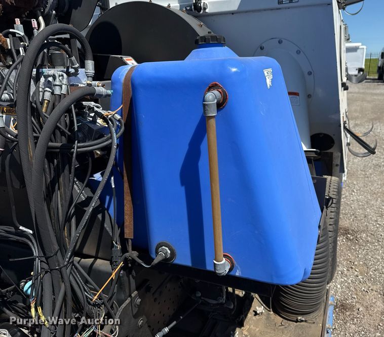 image for item EG5757 2010 Isuzu NPR HD street sweeper truck