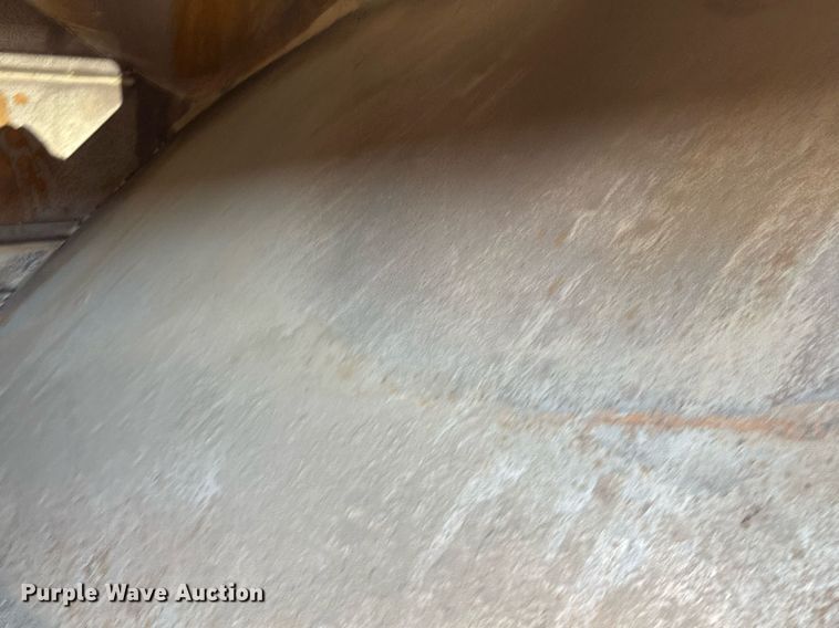 image for item EG5757 2010 Isuzu NPR HD street sweeper truck