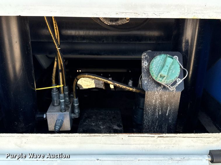 image for item EG5757 2010 Isuzu NPR HD street sweeper truck