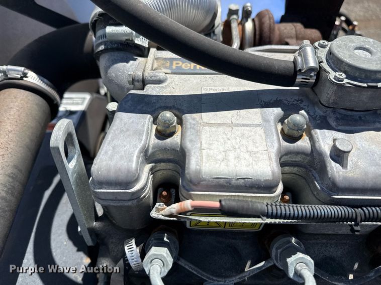 image for item EG5757 2010 Isuzu NPR HD street sweeper truck