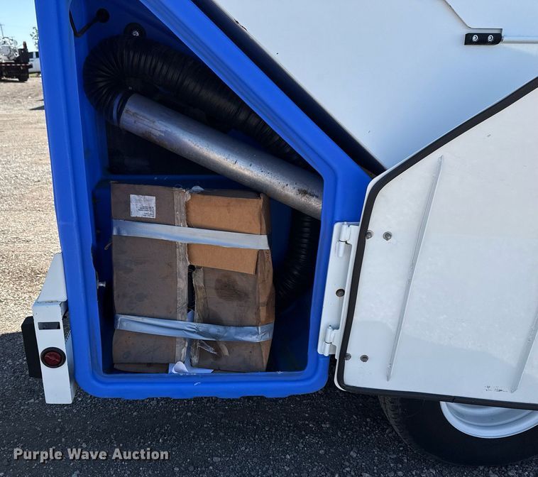 image for item EG5757 2010 Isuzu NPR HD street sweeper truck