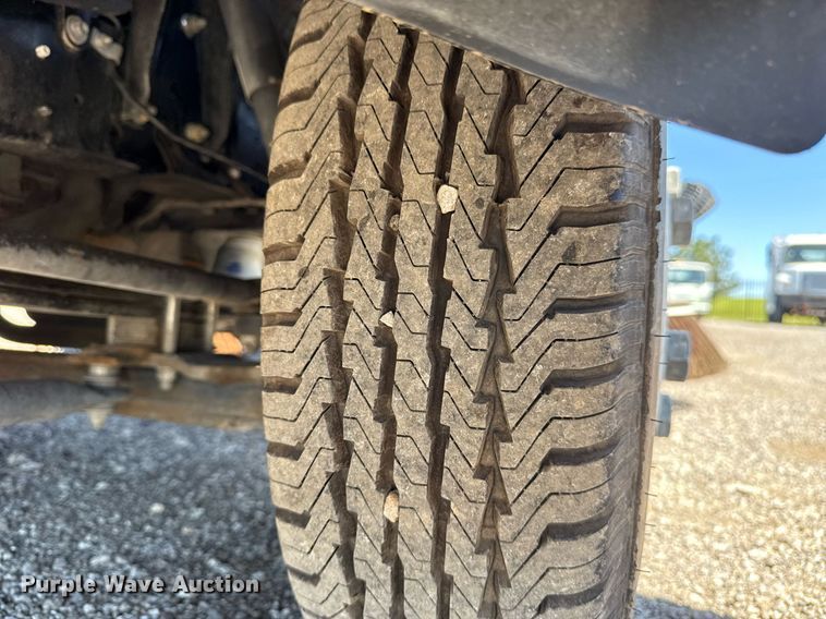 image for item EG5757 2010 Isuzu NPR HD street sweeper truck