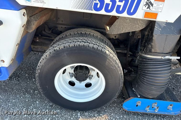 image for item EG5757 2010 Isuzu NPR HD street sweeper truck