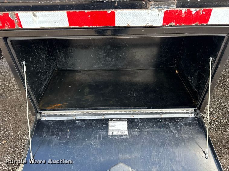 image for item EG5823 2018 Ford F550 flatbed truck