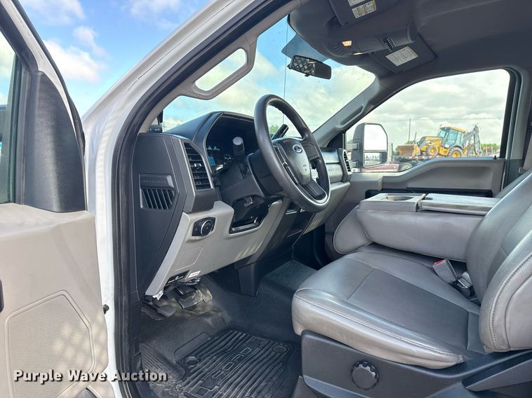 image for item EG5823 2018 Ford F550 flatbed truck