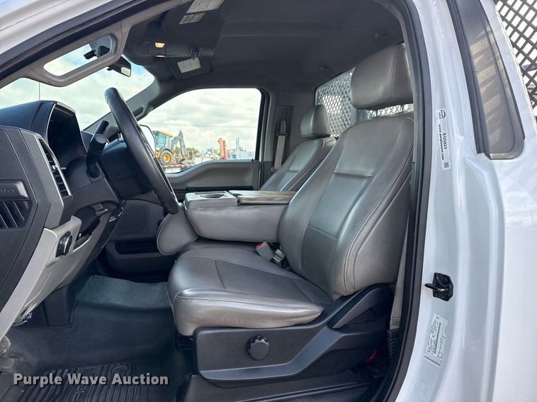 image for item EG5823 2018 Ford F550 flatbed truck