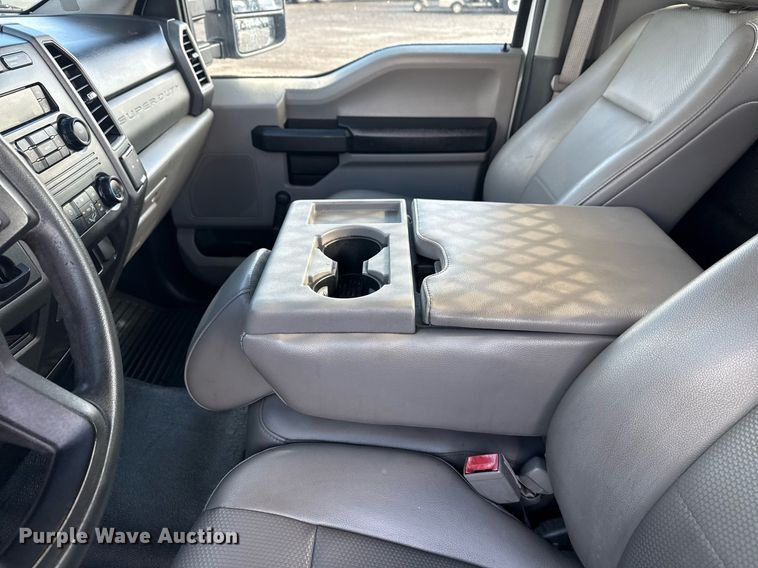 image for item EG5823 2018 Ford F550 flatbed truck