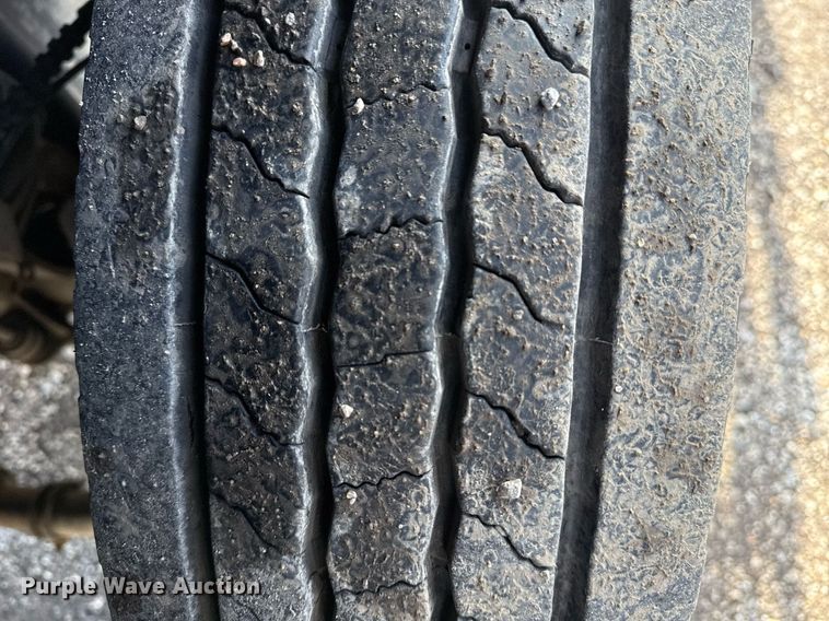 image for item EG5823 2018 Ford F550 flatbed truck