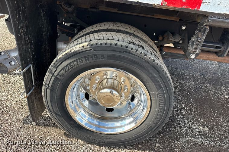 image for item EG5823 2018 Ford F550 flatbed truck